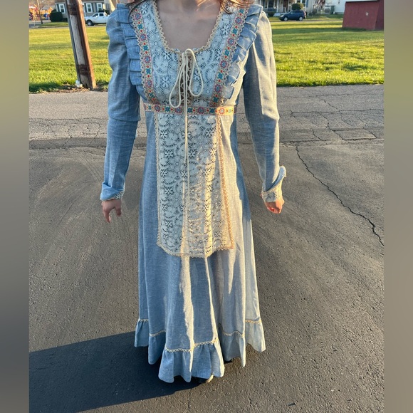 Blue Renaissance - Picture 2 of 10